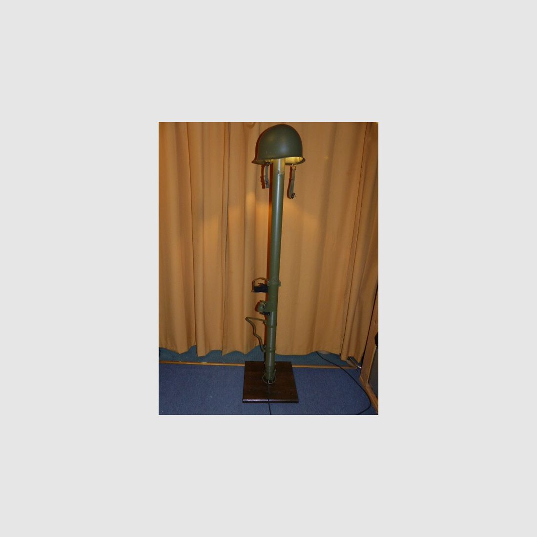 Bazooka Panzerfaust umgebaut als Lampe