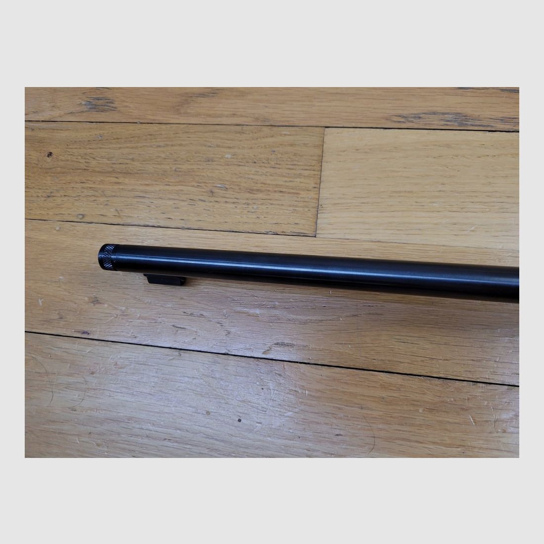 Sehr schöne Selbstladebüchse Unique – Modell X51 Bis – Kal. 22LR – Magazin 10 Schuss – Tasco 3-8 x32 Zielfernrohr „Made in Japan“! – TBE ++, Bild 15 von 23