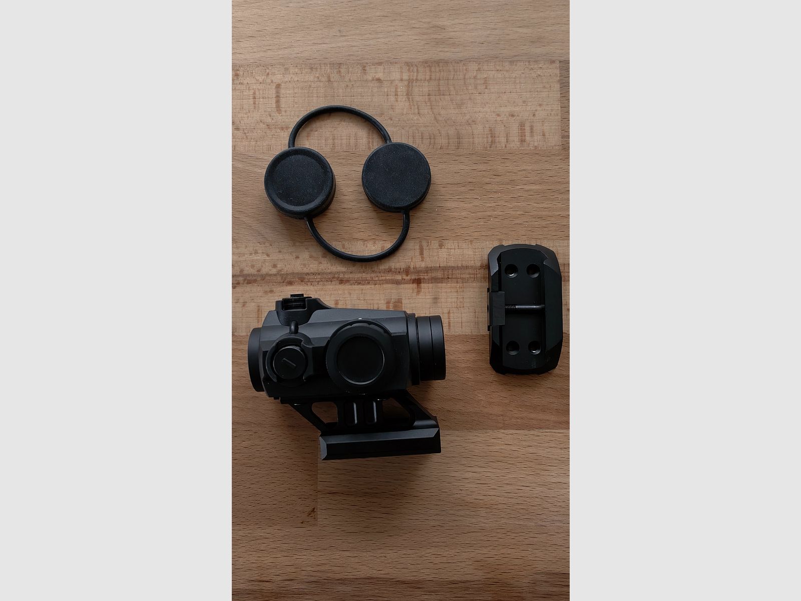 Red Dot und Vergrößerungsglas von Vector Optics