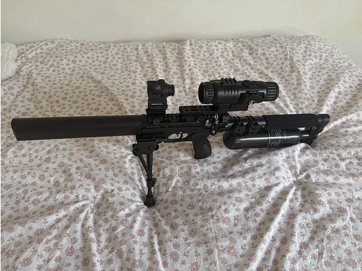Edgun Leshiy 2 All Black - 350mm cal. 22 / 5,5 mm