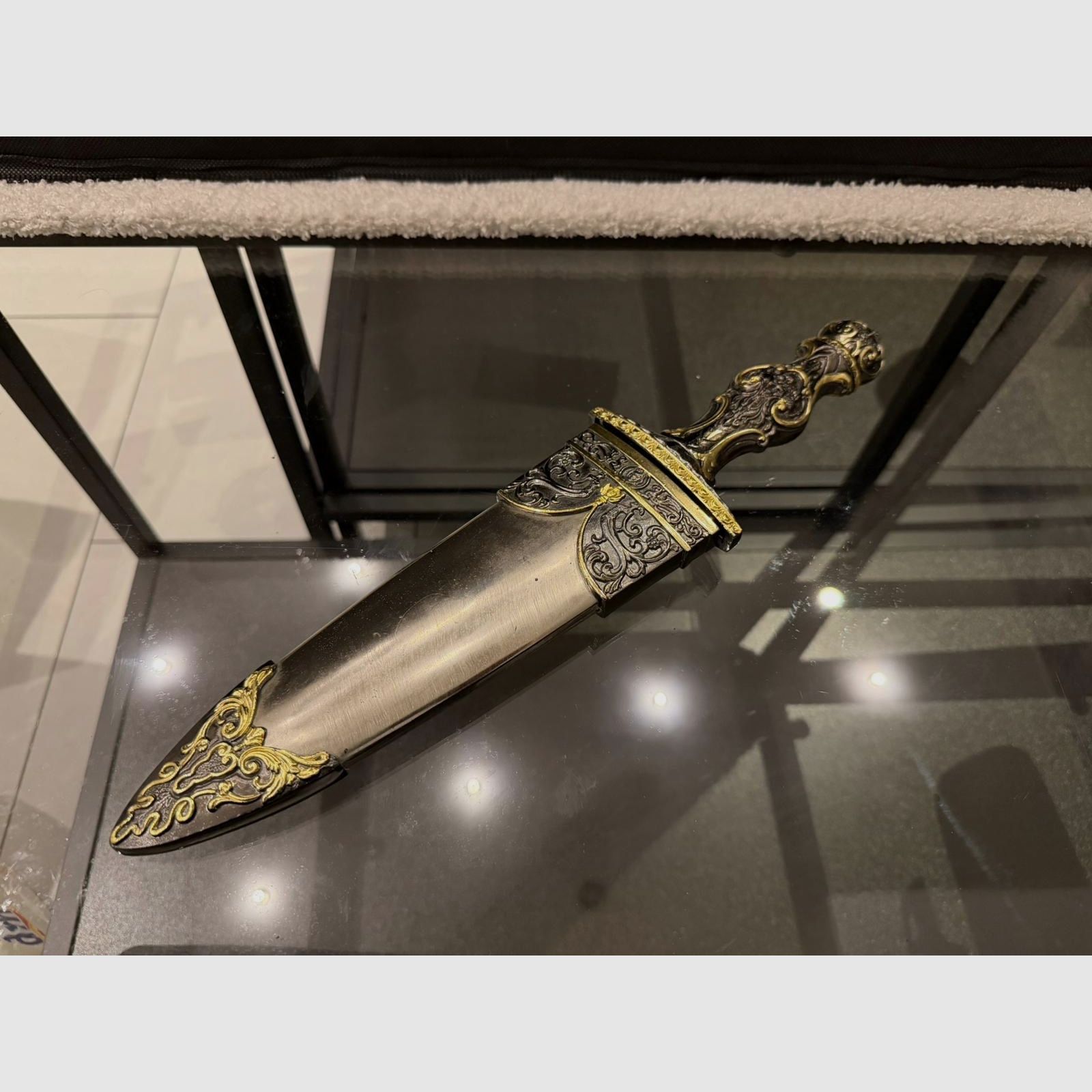 Decorative ornamental dagger with richly decorated sheath – Medieval / Fantasy style