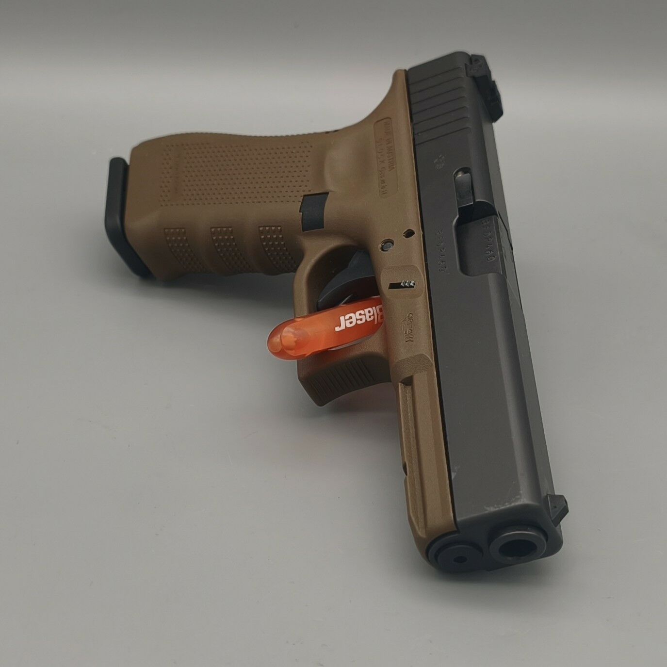 Glock 17 Gen4 Model Specjalny FDE również jako system wymienny! 9mm Luger