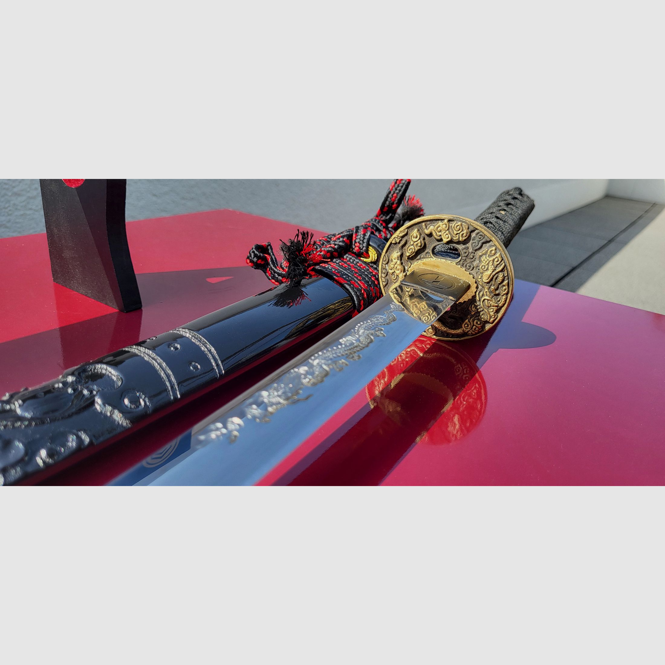 Katana Toshiro Tenryu, schwarz, mit eingraviertem Drachen auf Saya