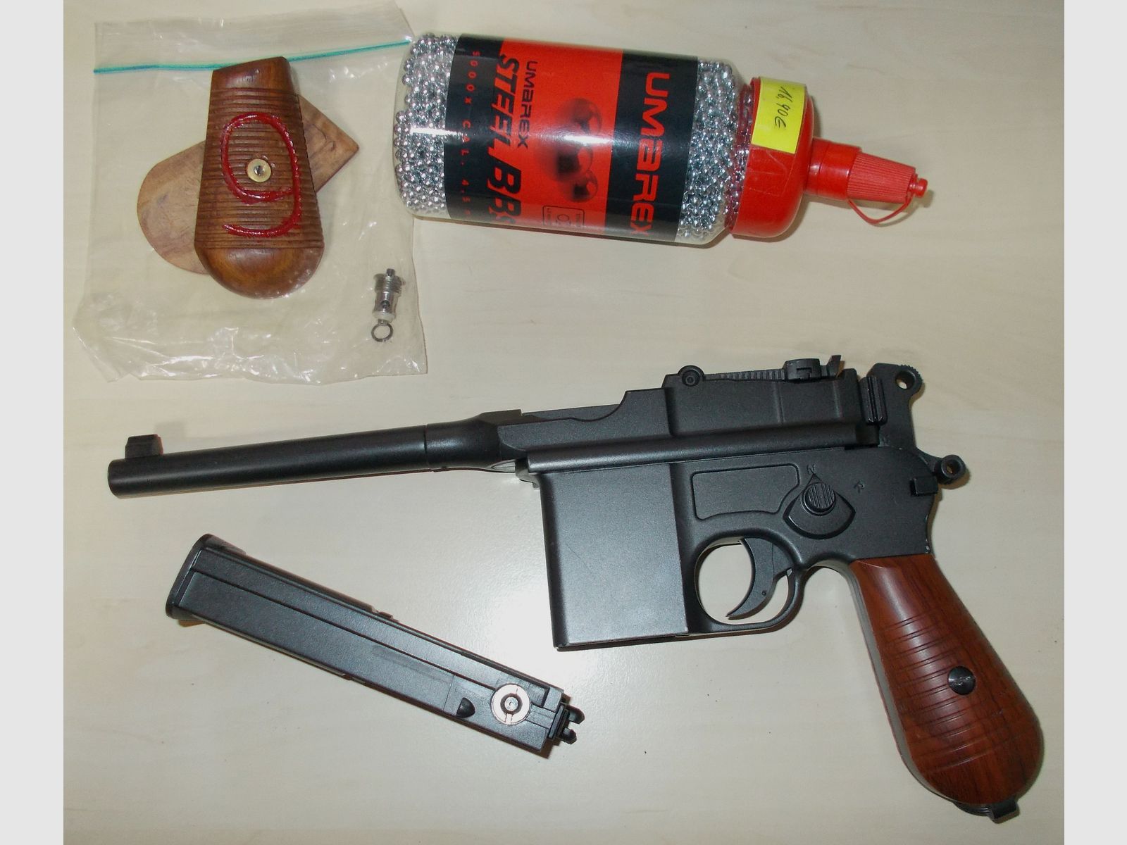 Umarex Legends C96 4,5mm BB CO2 Blowback con IMPUGNATURA IN LEGNO