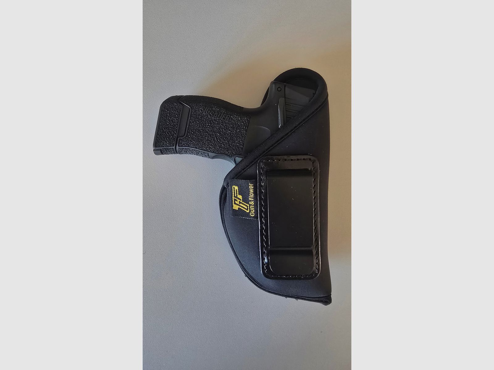 Sig Sauer zestaw - 4,5mm CO2 Sig Sauer P320 X Carry & P365 oraz akcesoria