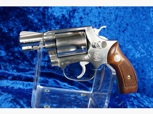 Smith & Wesson 60