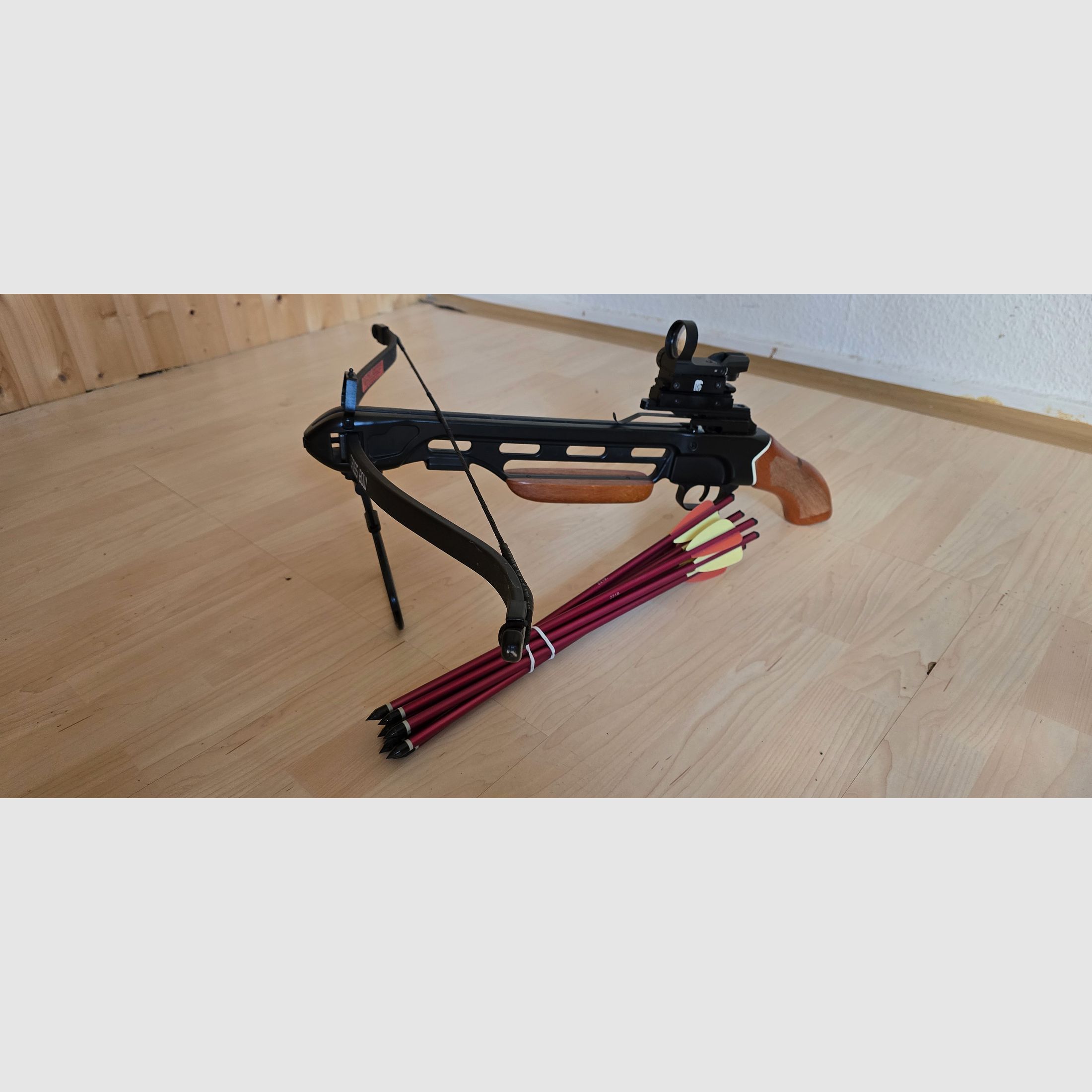 Pistolenarmbrust Phyton 150A1H mit Holzgriff, 150lbs