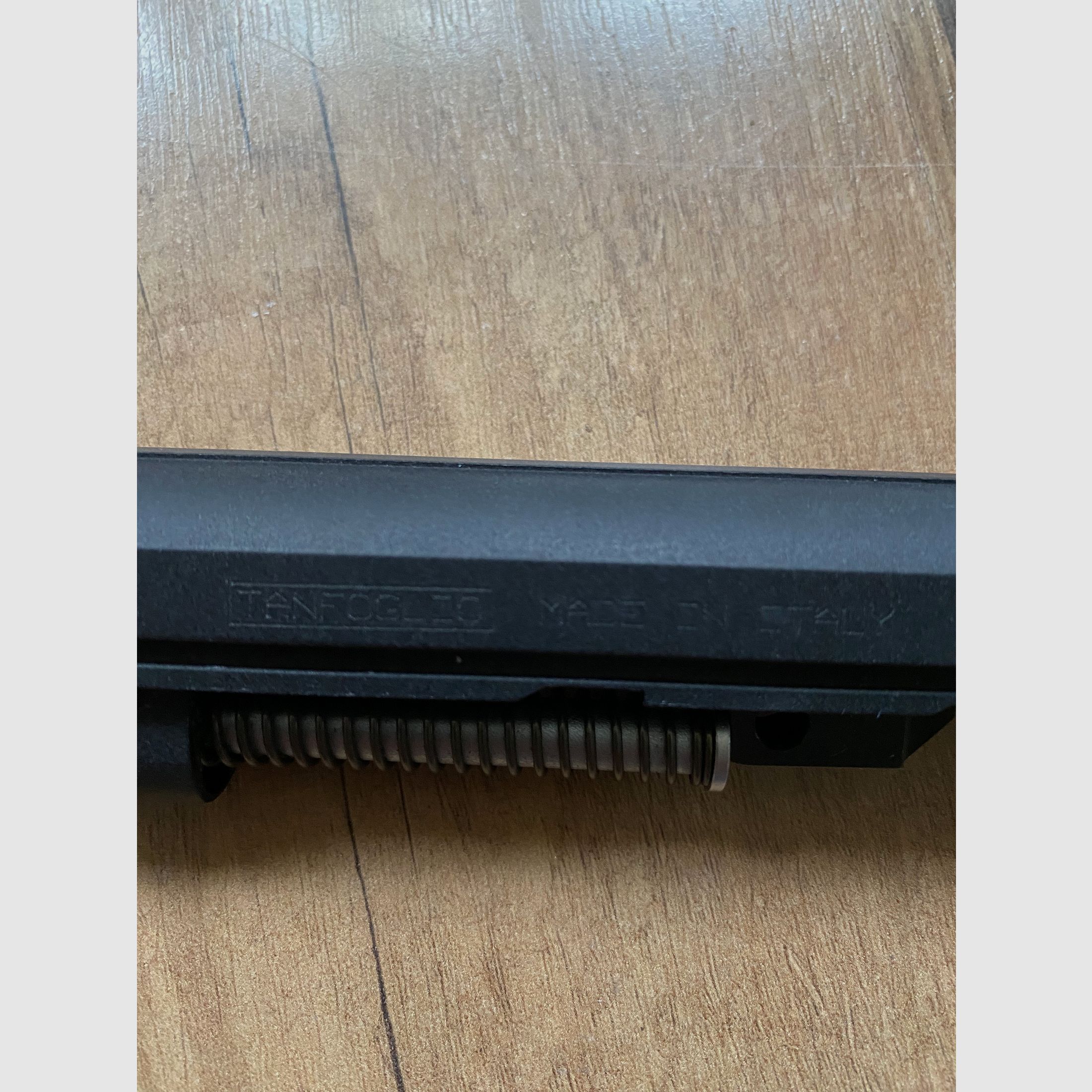 Verkaufe Tanfoglio Limited 9 mm Luger mit Wechselsystem .22 lfb inkl. Munition und Schiene für Zielfernrohr