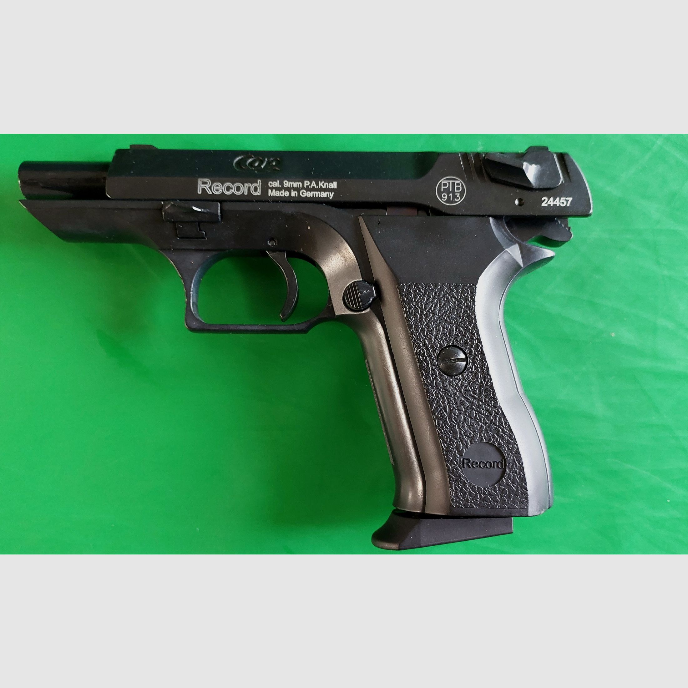 Revólver COP Schreckschuss pistola ennegrecida (PTB 913) como nuevo.