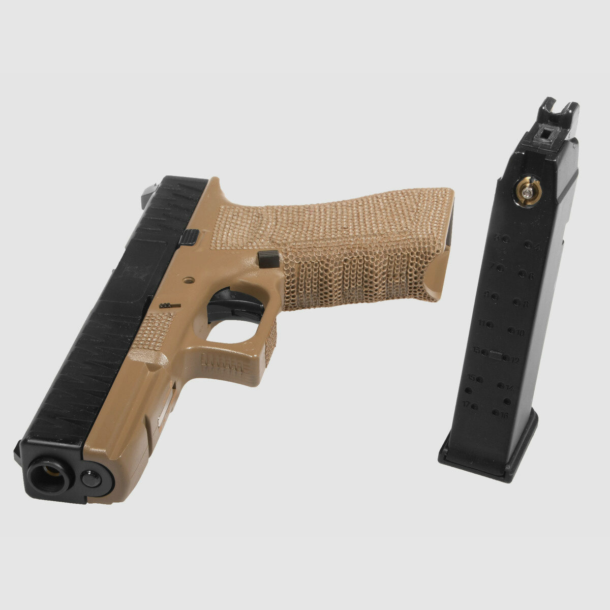 P05 GBB Airsoft Pistole in Tan | Delta Armory