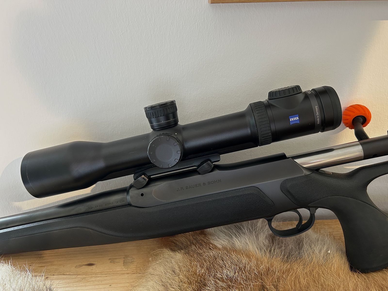 Zeiss V8 1,8-14x50 ASV