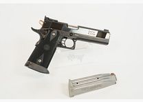 STI STI 2011 Pistola Personalizzata in .40 S&W con Slitta Les Baer – Produzione Limitata Rara