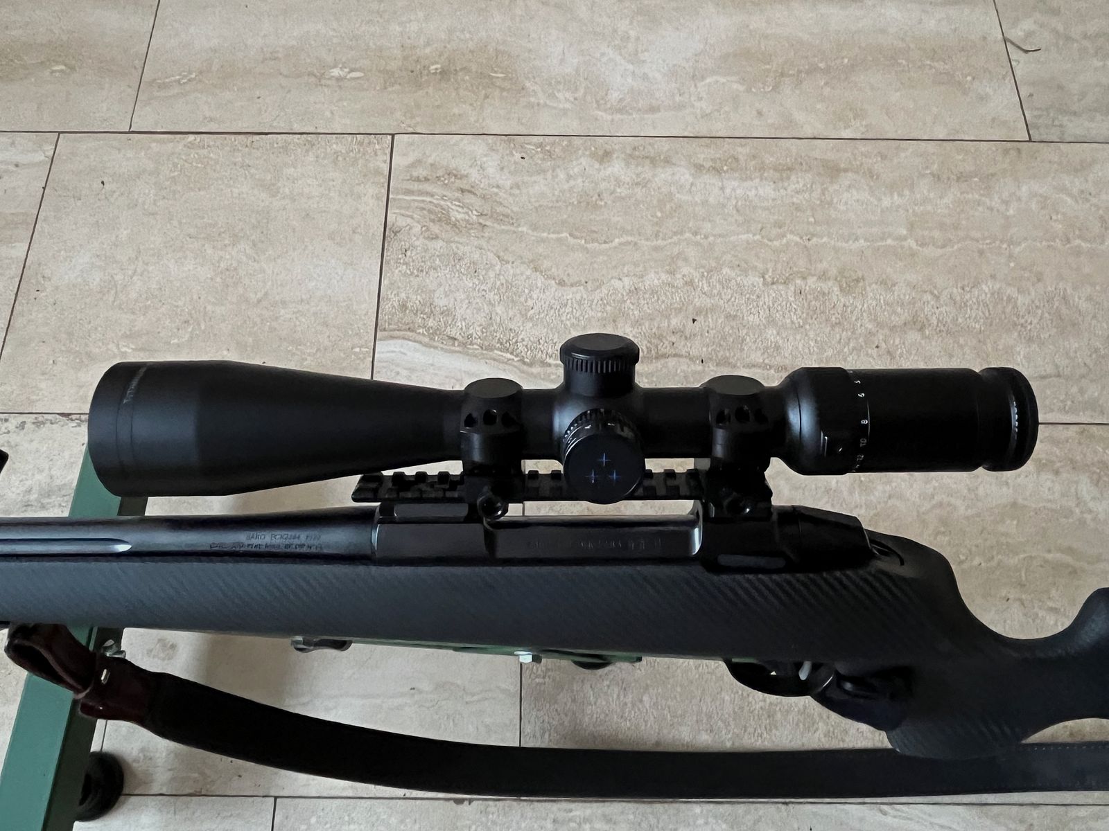 Sako 85 Carbon Wolf calibre .300WinMag rifle de repetición