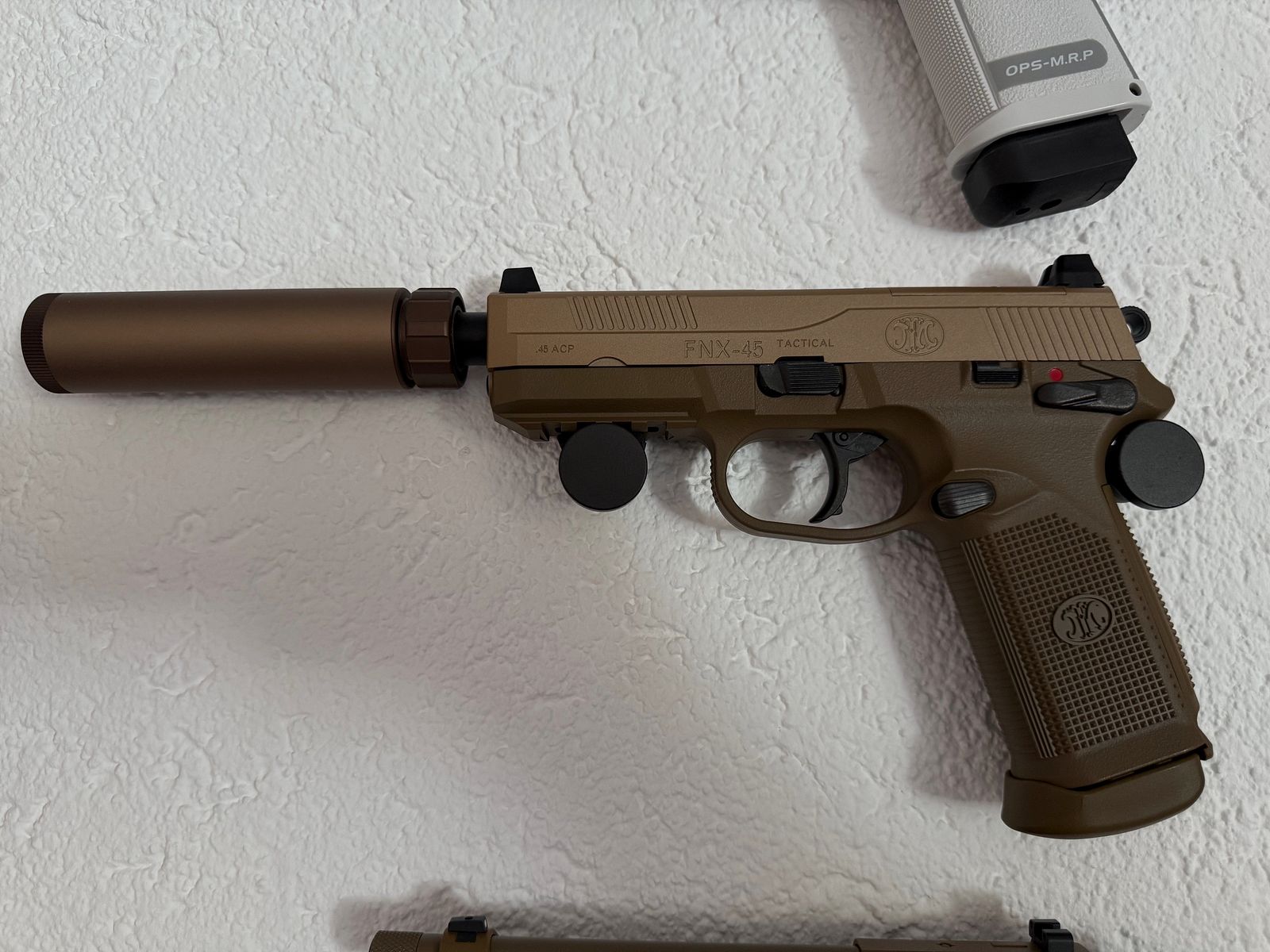 Airsoft Sammlung komplett zu Verkaufen, 6 Gewehre & 5 Pistolen sowie Zubehör ohne Ende        ALLES KOMPLETT NEU