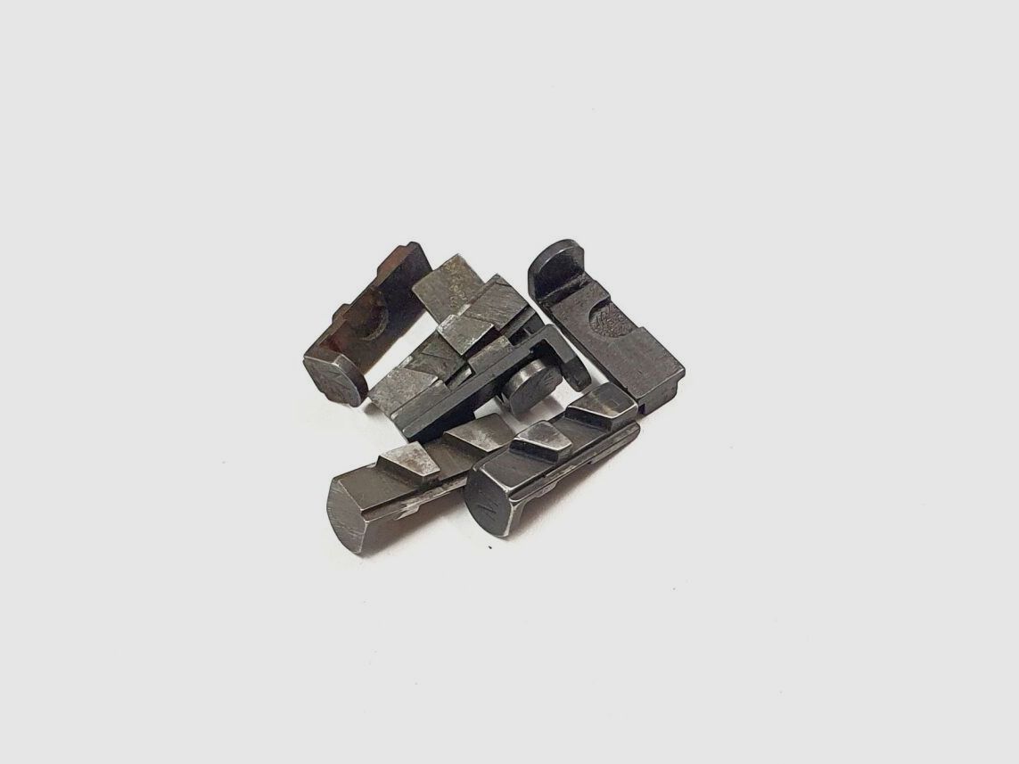 30M1 [25a] US 30M1 carbine Magazinhalter Typ 3/Magazine Catch Type 3, gebraucht/used ,US Military part