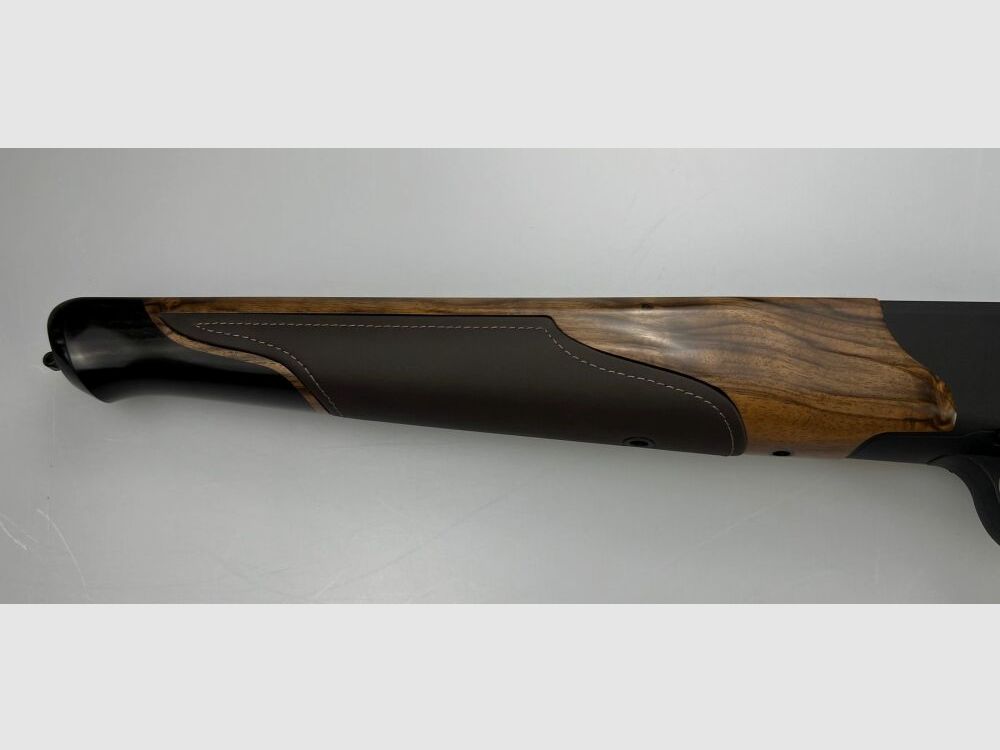 Blaser R8 Success leather stock with system