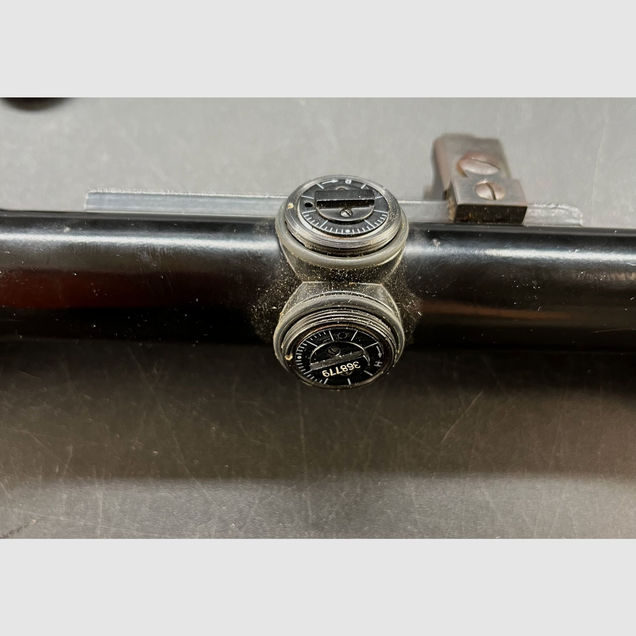 Telescopio Carl Zeiss Jena ZF 6x42 M DDR Reticolo 1 con guida a prisma S0018