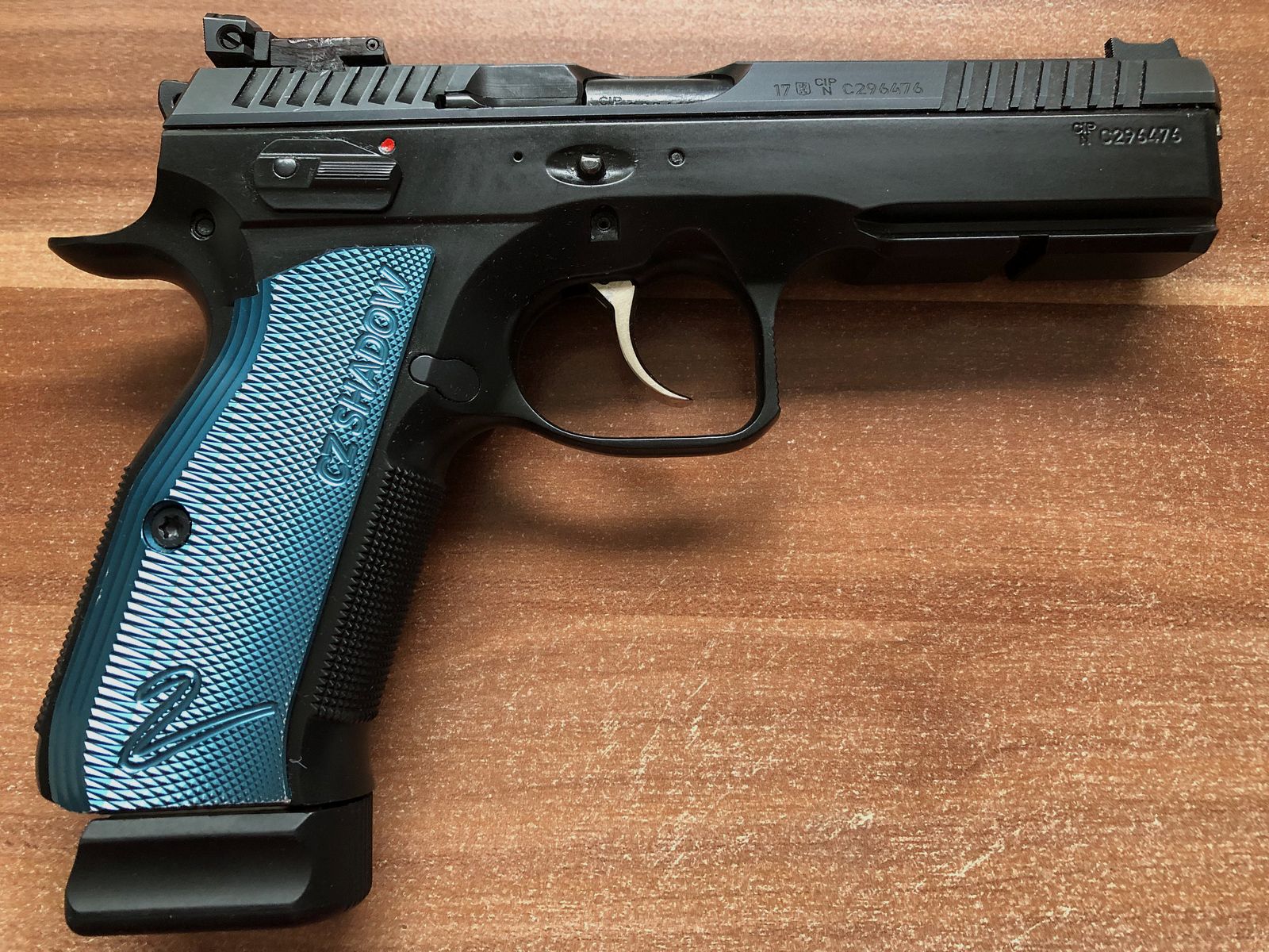 Verkoop halfautomatisch pistool CZ-Shadow Line II.