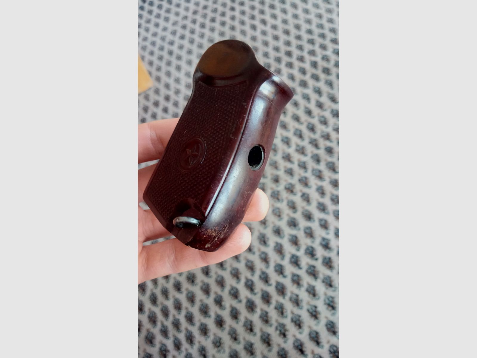 Griffschale für 9x18 Makarov PM feinstes sowjetisches Bakelit