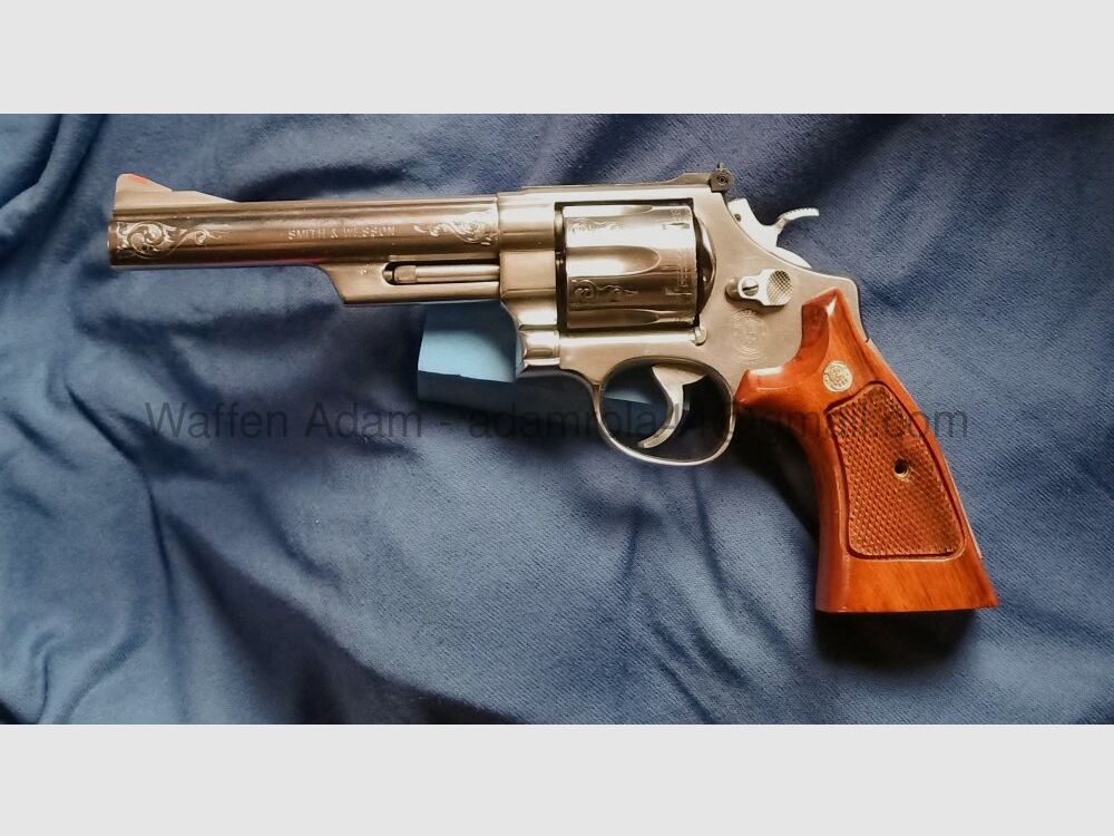 Smith & Wesson 6 inch 629-3 Stainless "de luxe
