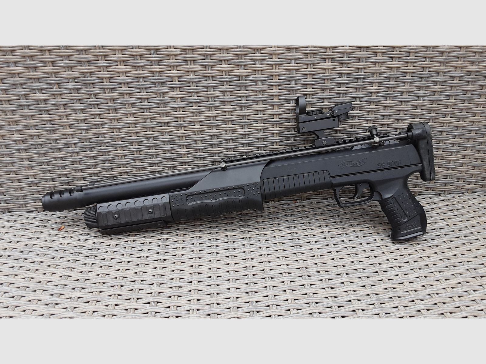 Unikat >>>>>Walther SG 9000 - 4,5 mm Stahl BB Co2  Umbau 