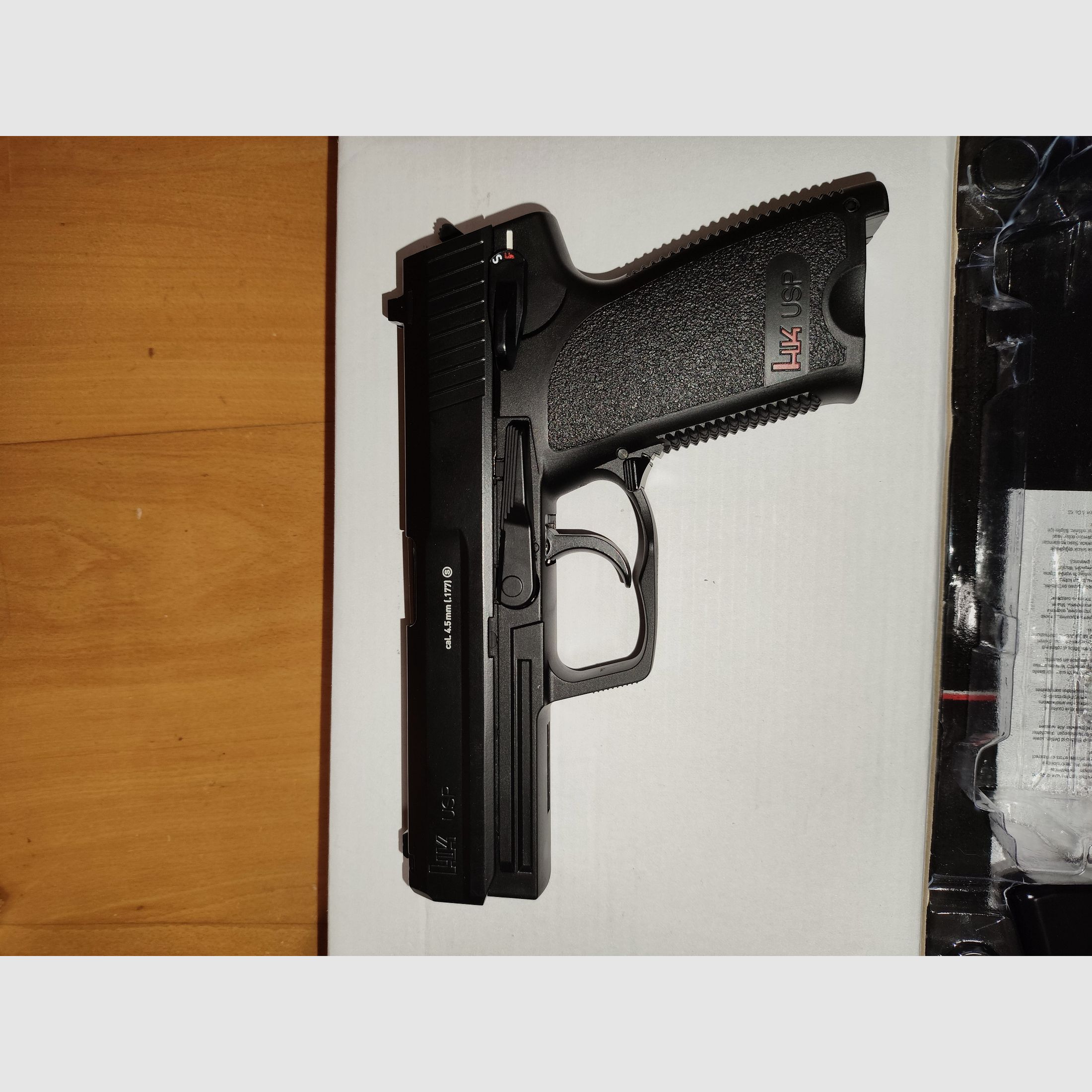 Heckler&Koch USP / 4.5mm BB Co2