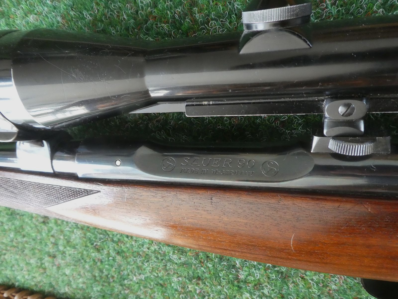 Sauer 90 in 7x64 mit Zeiss 2,5 - 10 x x56