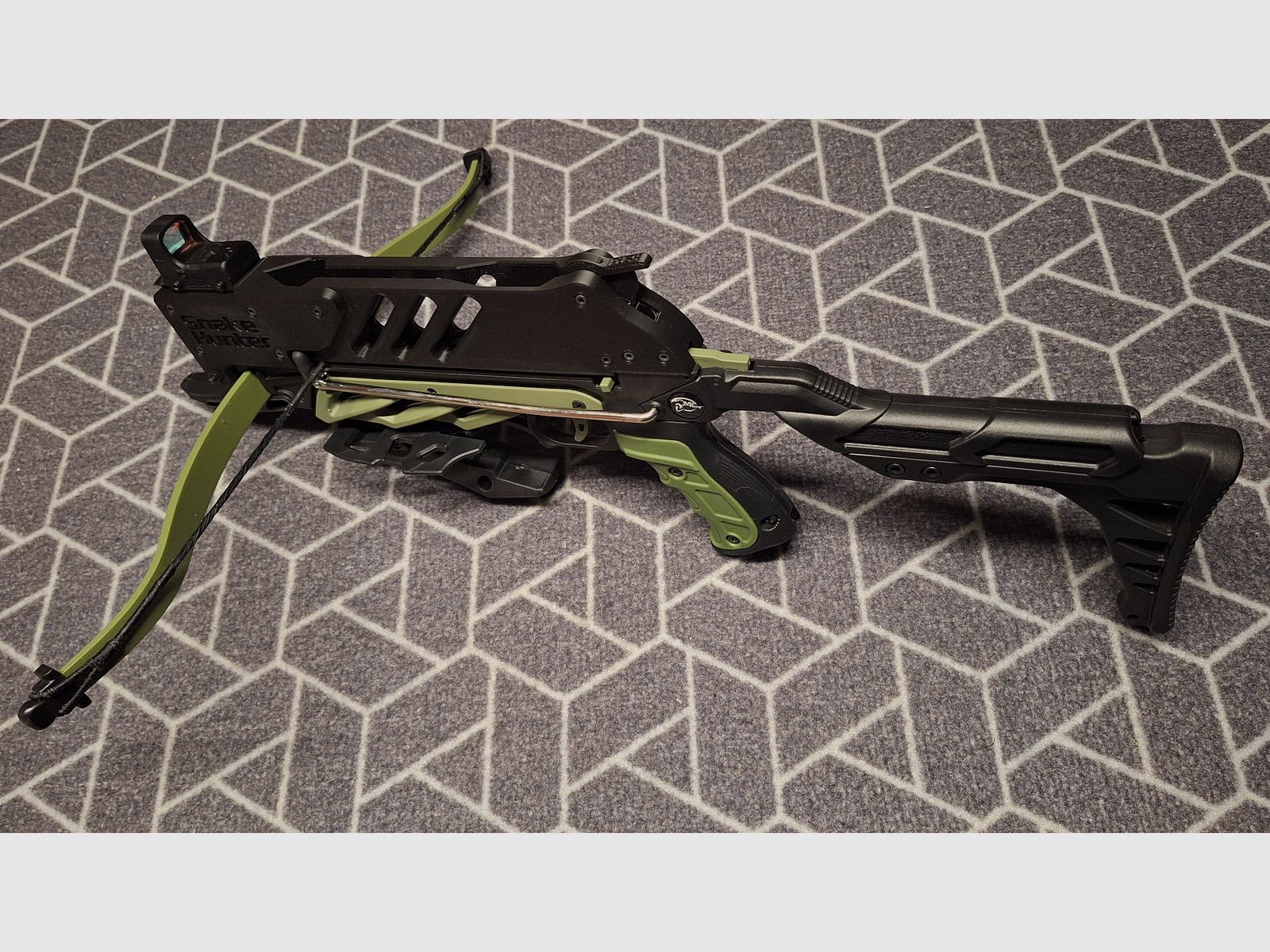 Pistolen-Armbrust "Snake Hunter" 7Schuß Magazin/Red Dot/Tasche-NEU!
