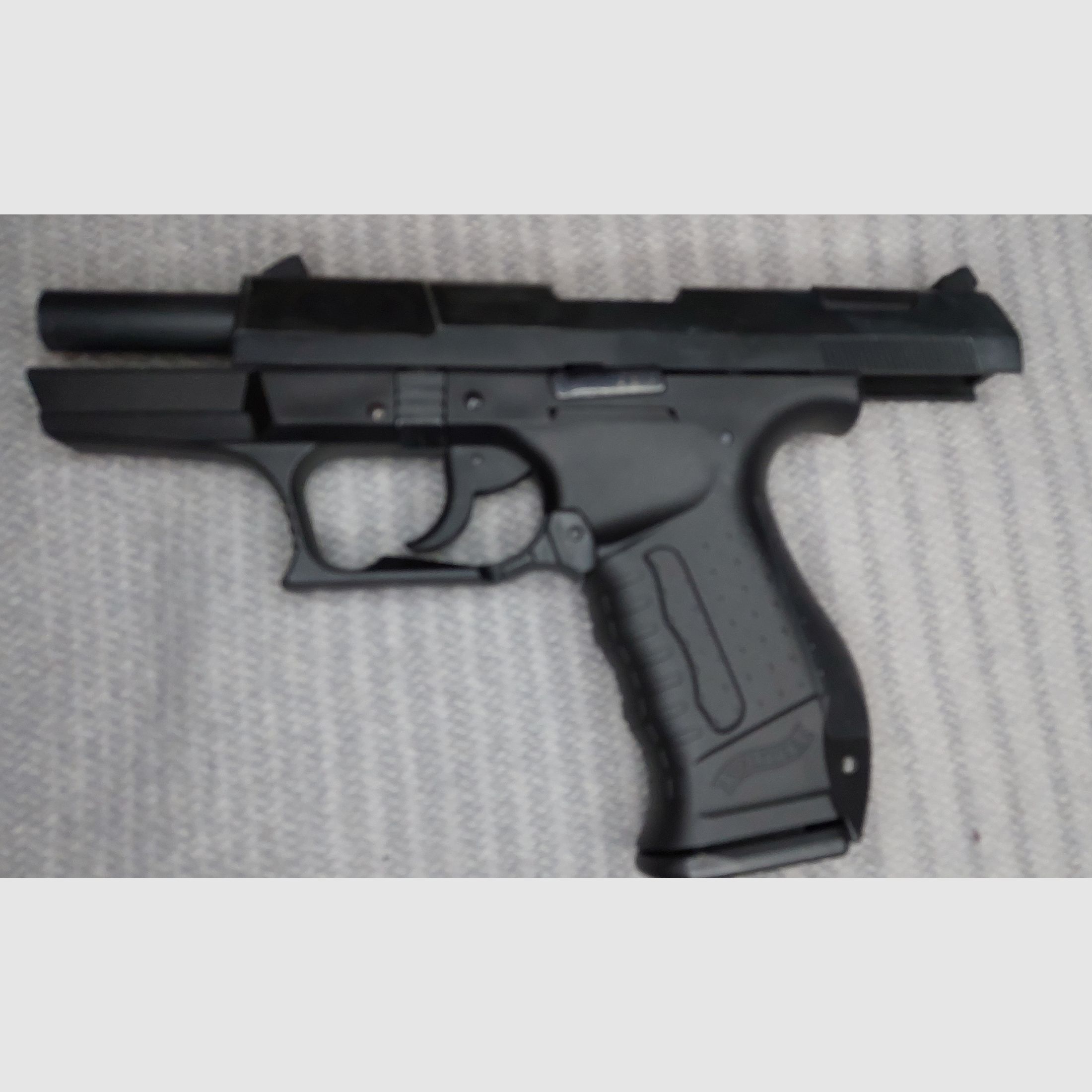 Walther P99 Schreckschuss Pistole 9mm P.A.K. (PTB 762) P 99 mit Foster Lederholster