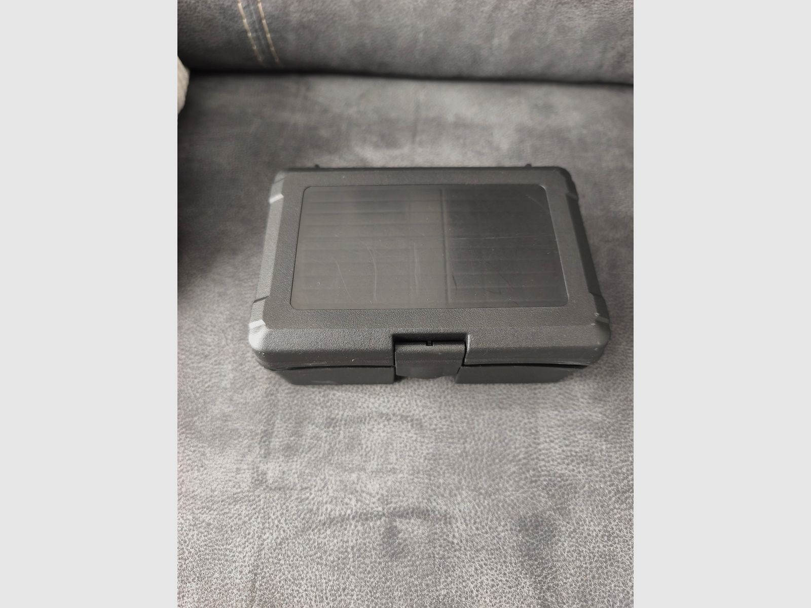 Red dot sight with foldable magnifying glass