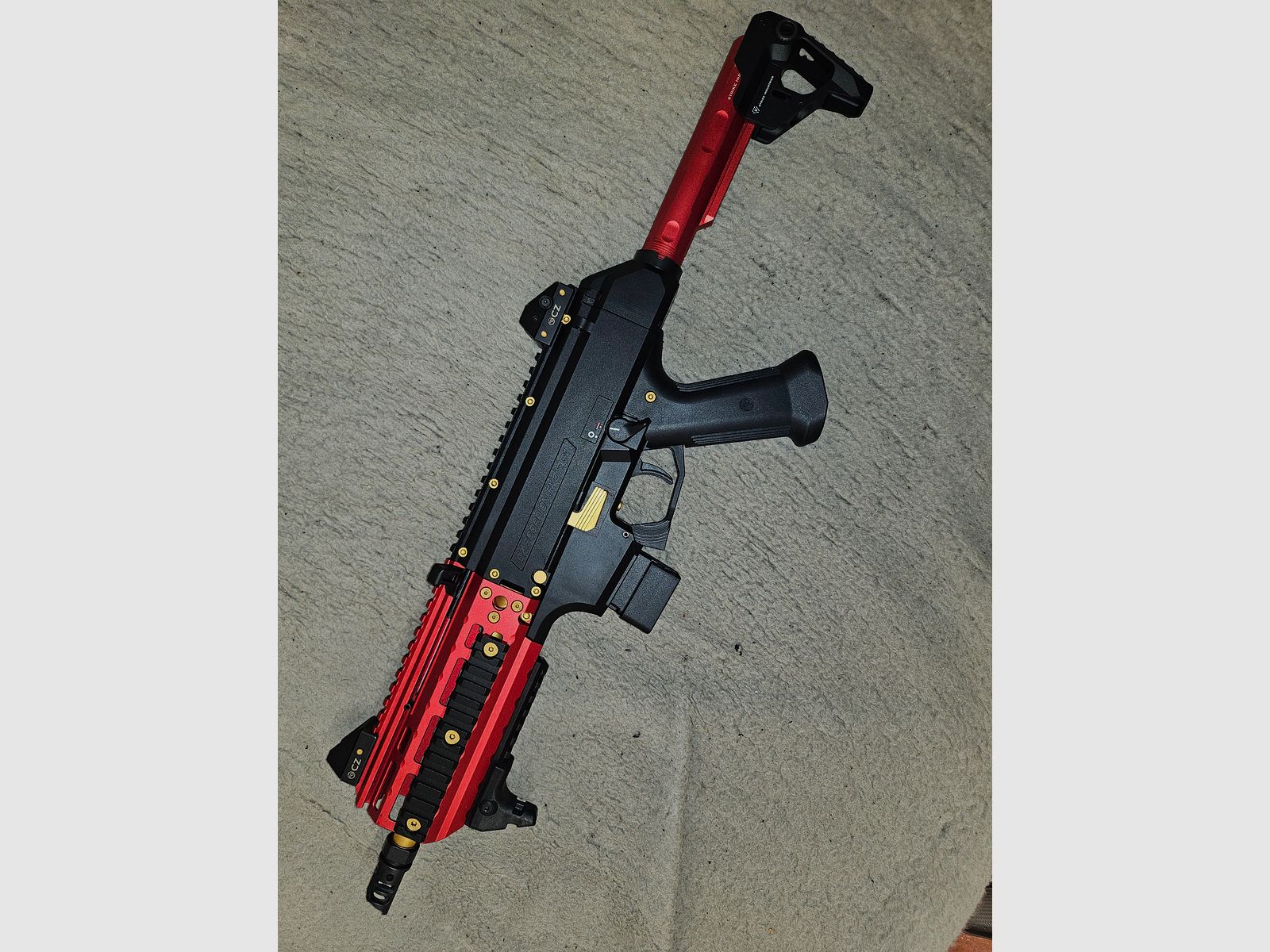 CZ Scorpion Evo3 S1 SL-Büchse rot oder schwarz