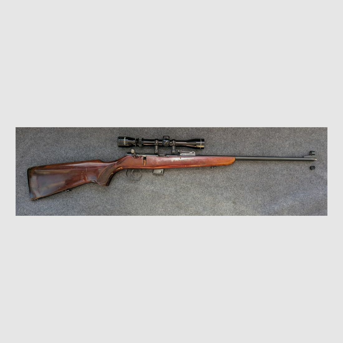 TOZ 17-01 con mira Tasco 3-9x40 y rosca
