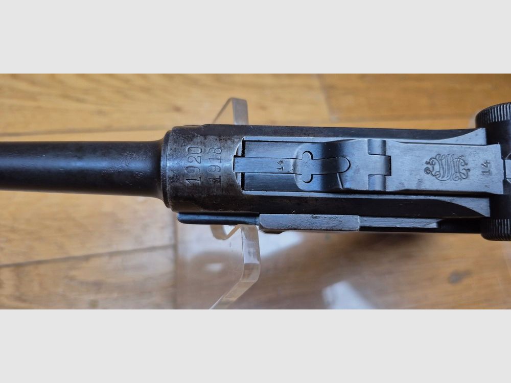 Zeer mooie Luger P08 Pistol Eerste Wereldoorlog – Fabricage DMW van 1918 opnieuw geïntegreerd in de Reichswehr in 1920 – Volledig monomatrikel inclusief magazijn (zeldzaam!) – Zeer mooie loop – Zeldzaam stuk vanwege zijn geschiedenis en staat -TBE-/TBE, afbeelding 16 van 24