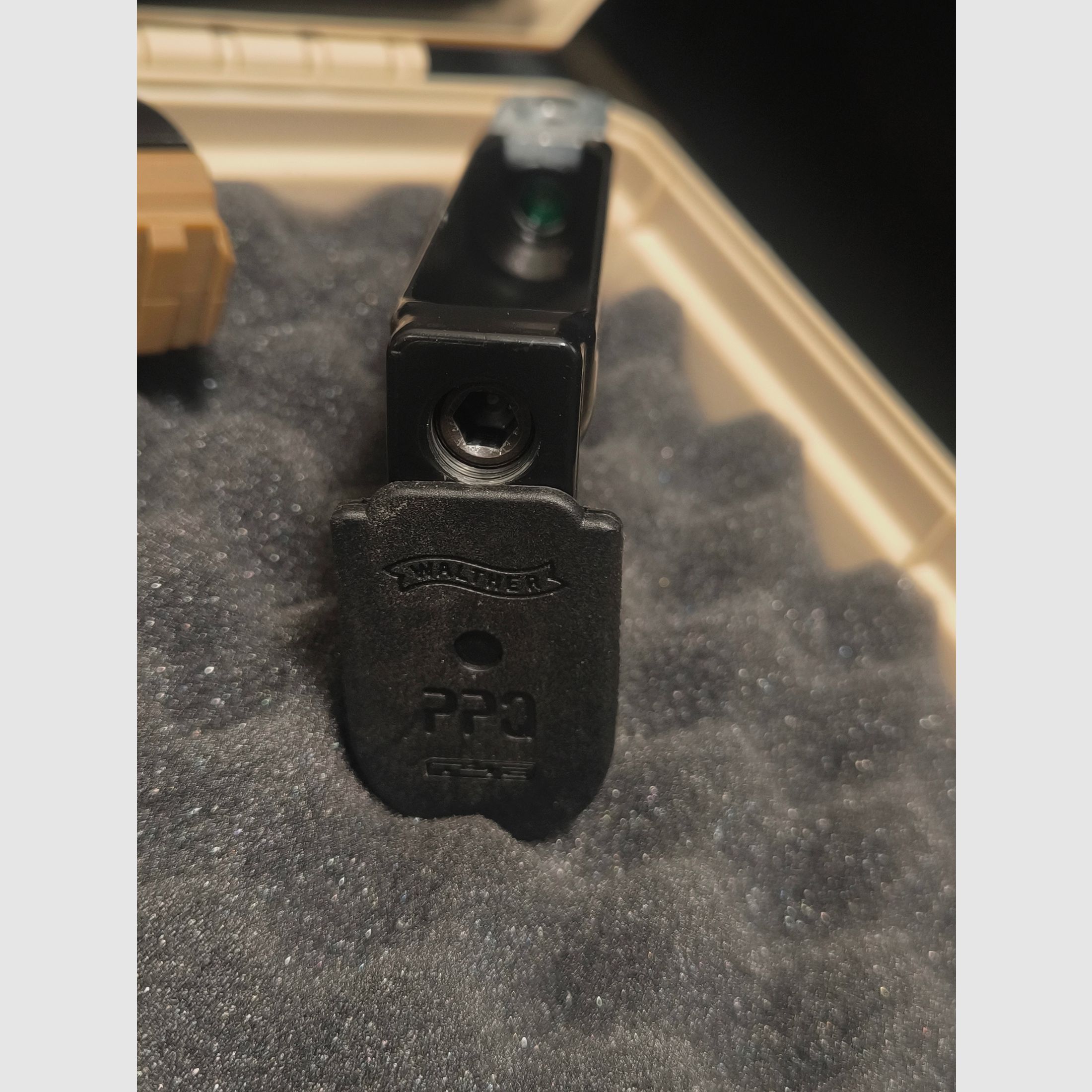 ⚠️ Achtung MagFed Freunde, Walther PPQ M2 T4E Dark Earth Brown, Kaliber .43, nur ein mal ein Magazin zur Probe Geschossen &  Kratzer Frei & Dichtung absolut Dicht & eine 5er Packung Max Tactical Co2-Kartuschen ⚠️ Achtung Versandkosten Frei!! 