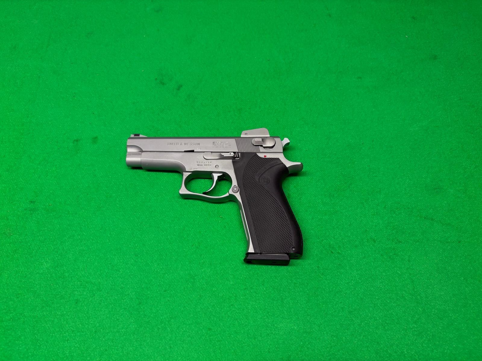 Smith & Wesson Modell 3906
