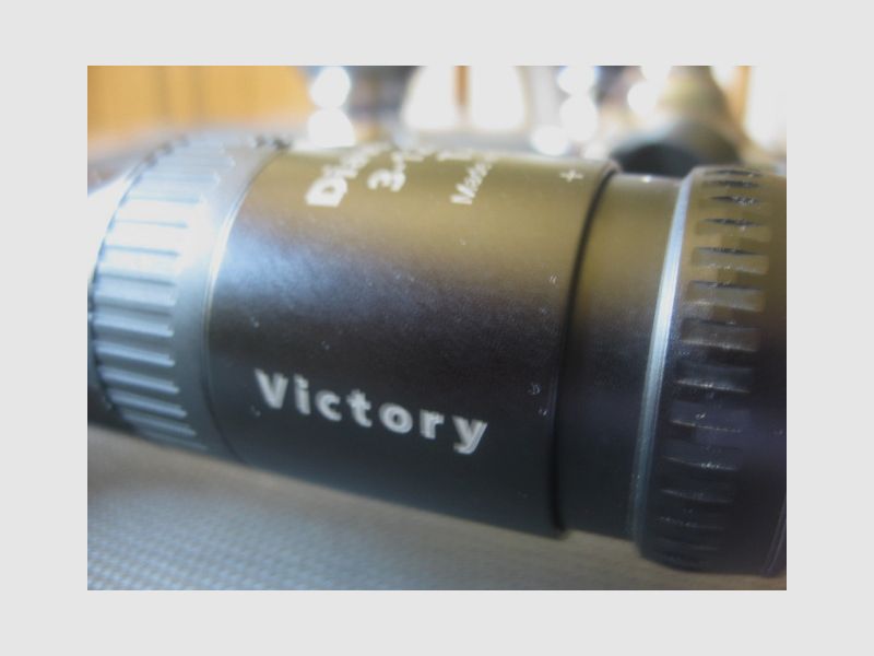 TOP ZEISS VICTORY Gen.II in der Ausführung Diavari als 3-12x56 M , also Innenschiene , mit LP-Absehen 40  und Original Blaser-Sattelmontage ! 