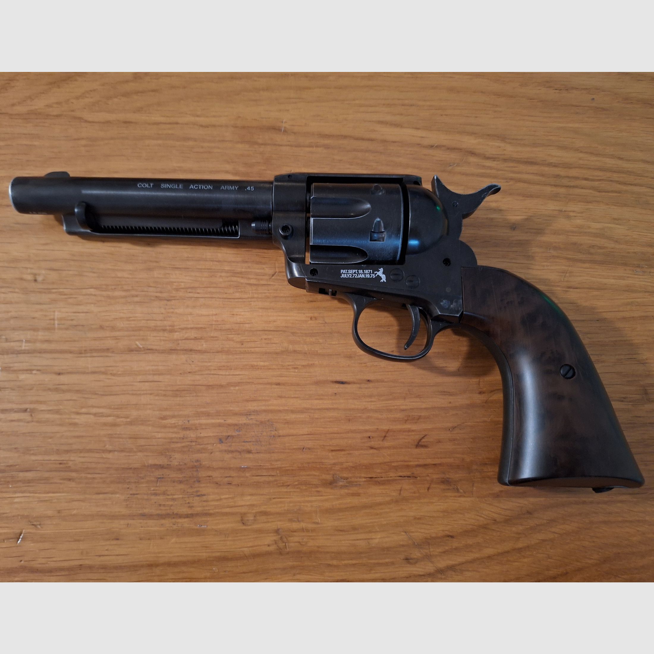 Colt Single Action Army (SAA) Co2 4,5 mm Diabolo gezogener Lauf realistisches Nachladen mit 22 Ladehülsen antik finish