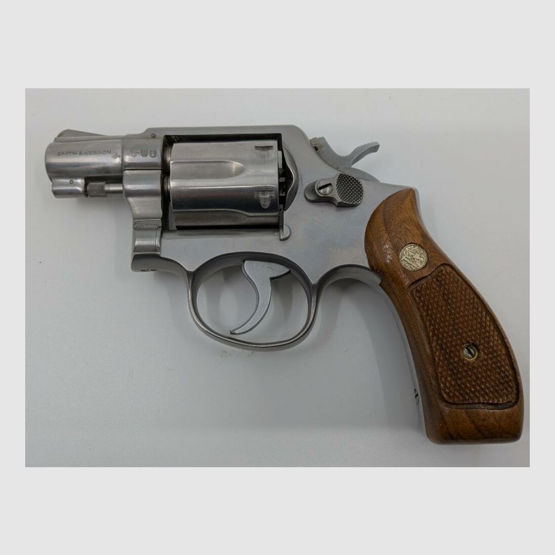 S&W 64
