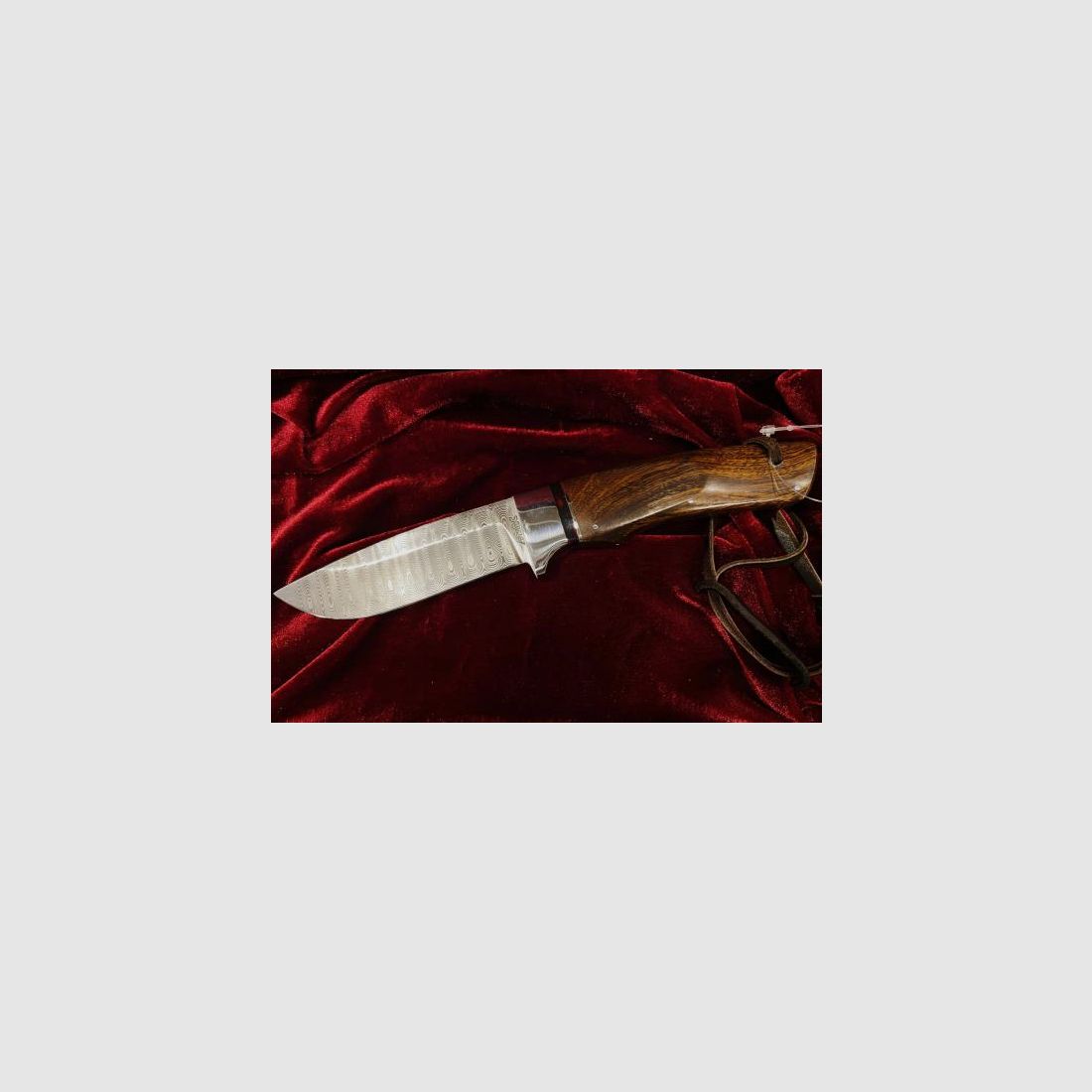 DNC SP5 Mammoth Ivory Red Blade Damascus, Leather Strips