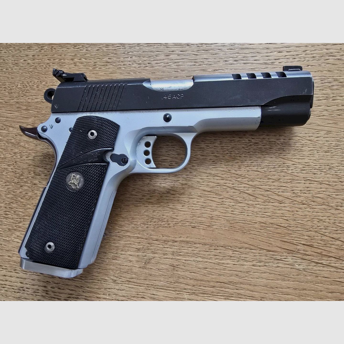 1911 Combat .45 ACP Afrique du Sud RSA ! Tuné. Inclus. Accessoires professionnels IPSC !