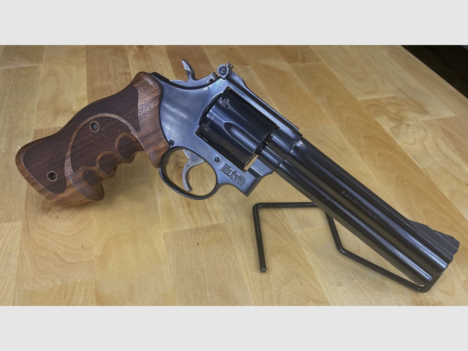 Revolver Smith&Wesson 586-1 6 Zoll Kaliber .357 Magnum