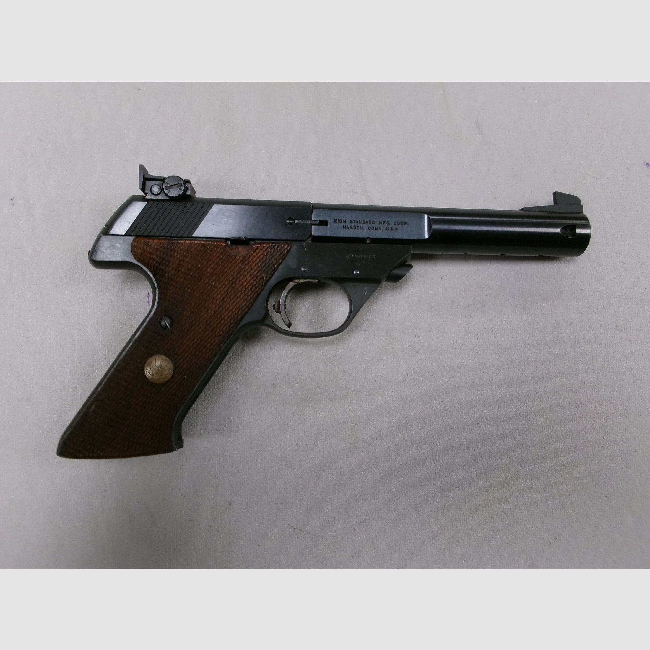 HIGH STANDARD SUPERMATIC Kal. 22 L.R. gebruikt, afbeelding 2 van 3