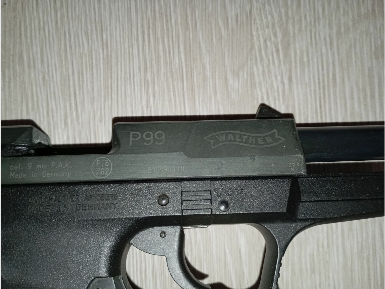 Walther P99 Schreckschusspistole inklusive Holster