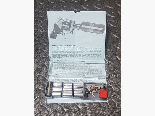 Mini kleinste Automatik  Xythos Pistole Knallkapseln  2 mm  Pinfire  Stiftfeuer PTB 82