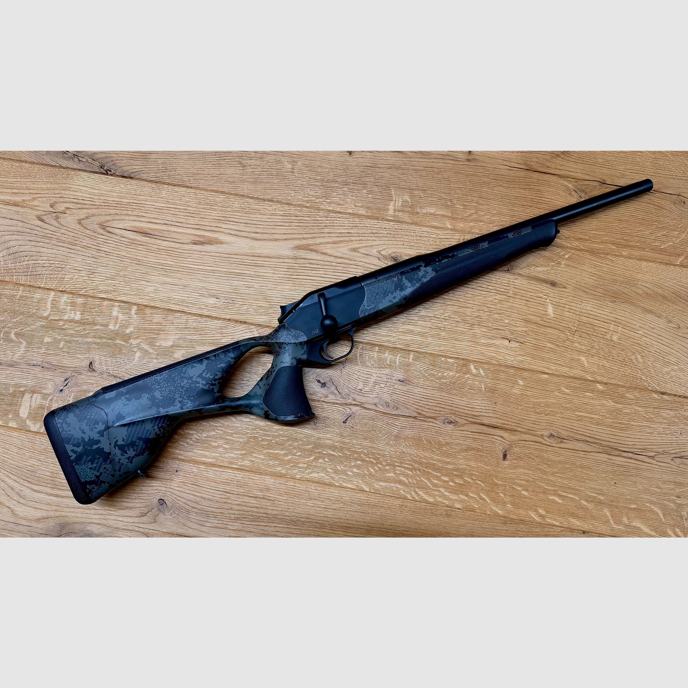 Blaser R8 Ultimate Carbon Huntec Camo Komplettwaffe / Kaliber wählbar / Logo schwarz / Semi Weight