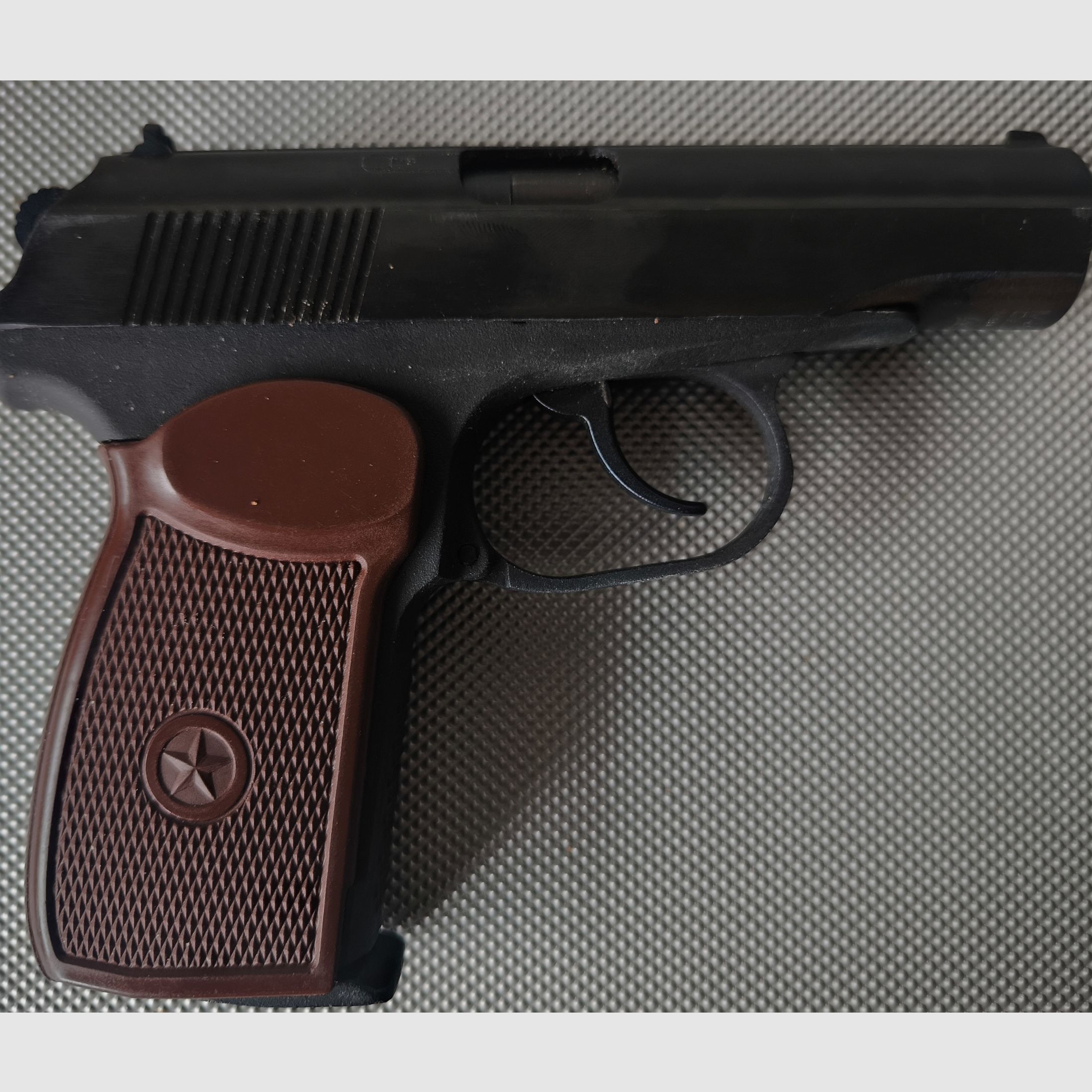 ⚠️ Achtung Makarov Fans, Echte Rarität!! Baikal - Makarov - MP-654K - Made in Russia & MDI-Braunes Leder Holster + 1 Packung 5er Max Tactical Co2-Kartuschen 
