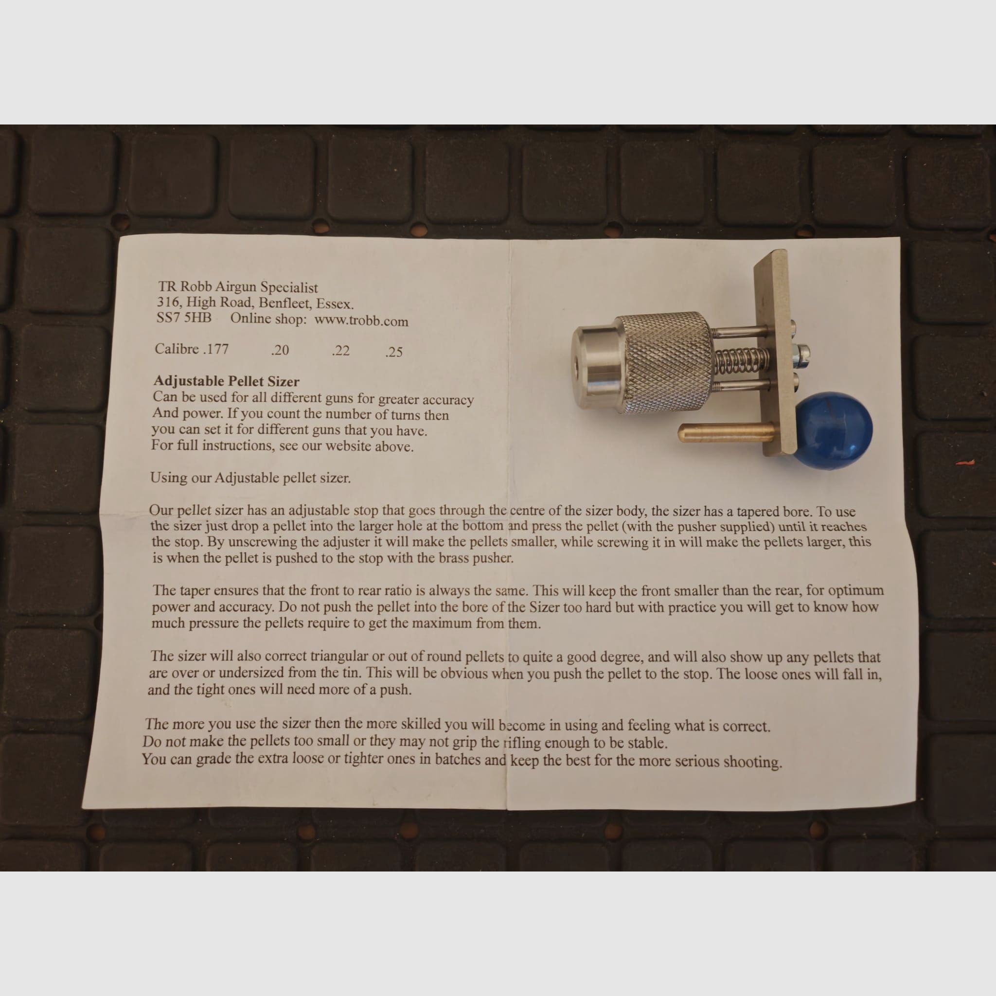T. R. Robb Adjustable pellet Sizer / Diabolo Lehre | individuell justierbar für maximale Präzision der Diabolos | für Kaliber 5,5 mm  / .22 | NEU