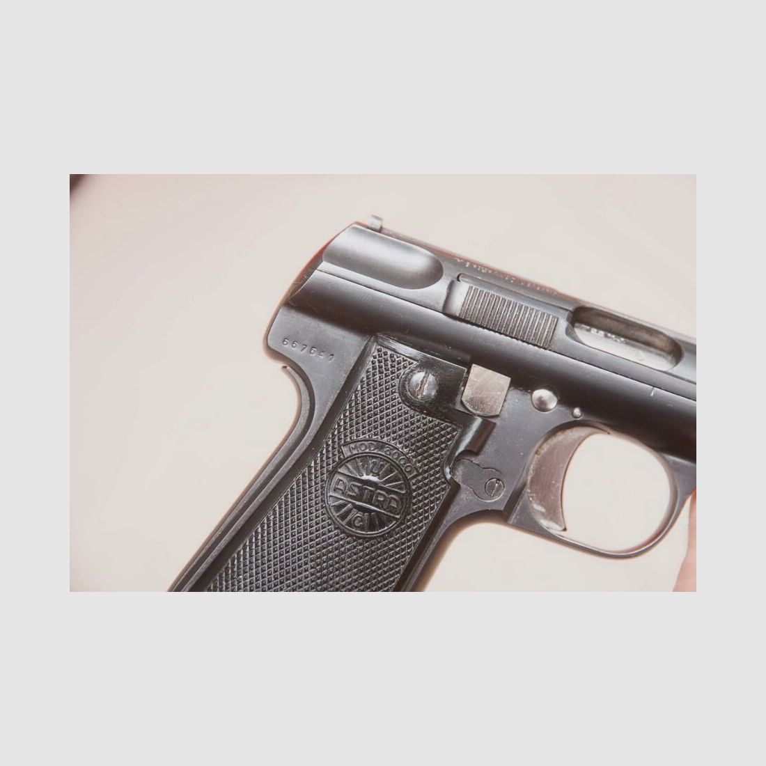 Astra mit original Schachtel Sammlerwaffe	 3000