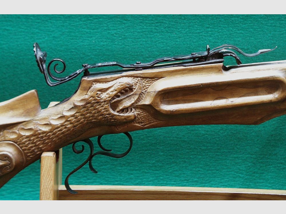 Custom Made	 Jagdarmbrust