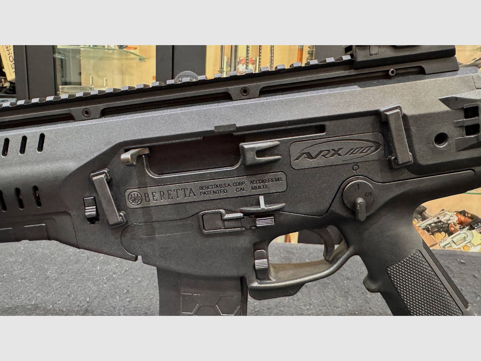 Beretta ARX 100, Bild 3 von 7